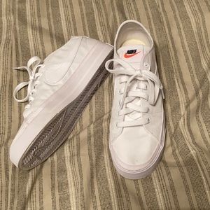 Nike Court Legacy sneaker, size 8.5, white